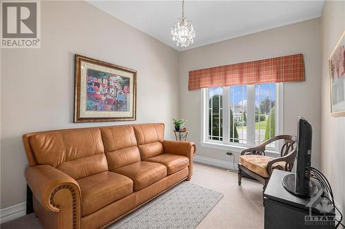 8 Du Boise Street, Embrun, ON - Indoor Photo Showing Living Room