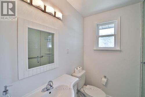 16828 Bayview Avenue, Newmarket (Central Newmarket), ON - Indoor Photo Showing Bathroom