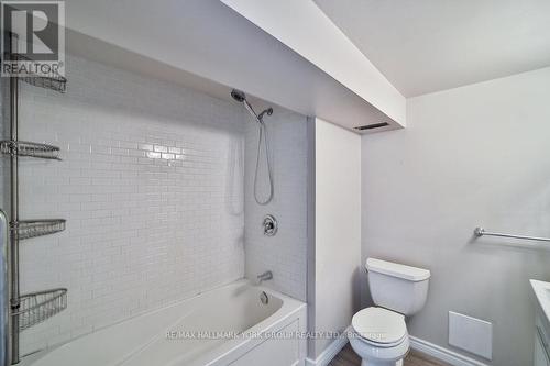 16828 Bayview Avenue, Newmarket (Central Newmarket), ON - Indoor Photo Showing Bathroom