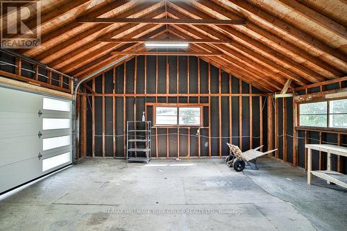 16828 Bayview Avenue, Newmarket (Central Newmarket), ON - Indoor Photo Showing Garage