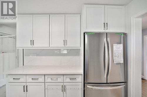 16828 Bayview Avenue, Newmarket (Central Newmarket), ON - Indoor Photo Showing Kitchen