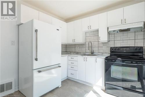 34 Sumach Street, Hamilton, ON - Indoor Photo Showing Kitchen