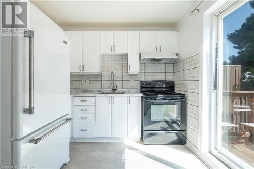 34 Sumach Street, Hamilton, ON - Indoor Photo Showing Kitchen