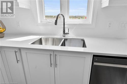 61 Soho Street Unit# 42, Stoney Creek, ON - Indoor Photo Showing Kitchen With Double Sink