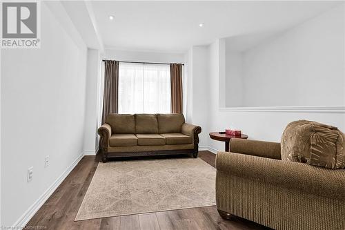 61 Soho Street Unit# 42, Stoney Creek, ON - Indoor Photo Showing Living Room