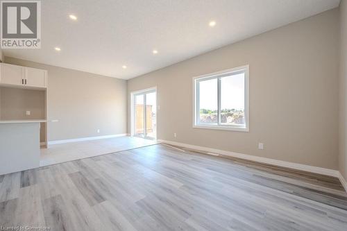 Great Room & Kitchenette - 423 Woolwich Street, Waterloo, ON - Indoor Photo Showing Other Room