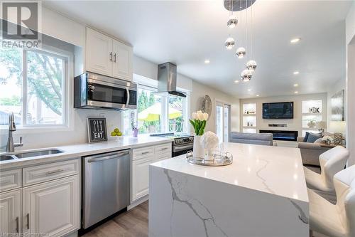 Kitchen - 2059 Deer Run Avenue, Burlington, ON - Indoor Photo Showing Kitchen With Double Sink