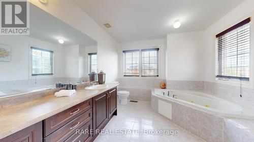 3 Ida Jane Grove, Whitchurch-Stouffville (Stouffville), ON - Indoor Photo Showing Bathroom