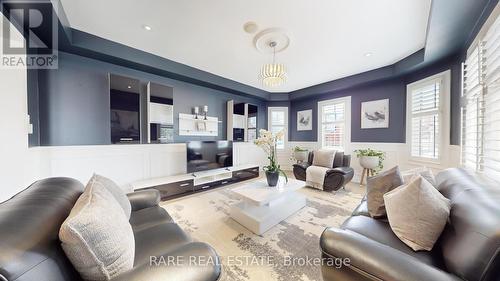 3 Ida Jane Grove, Whitchurch-Stouffville (Stouffville), ON - Indoor Photo Showing Living Room