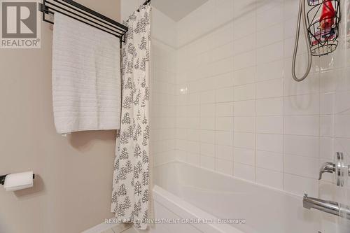 131 Bleasdale Avenue, Brampton (Northwest Brampton), ON - Indoor Photo Showing Bathroom