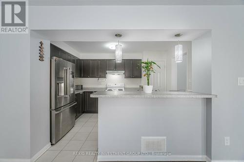 131 Bleasdale Avenue, Brampton (Northwest Brampton), ON - Indoor Photo Showing Kitchen