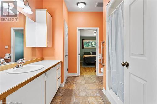 2859 Chippawa Road, Port Colborne, ON - Indoor Photo Showing Bathroom