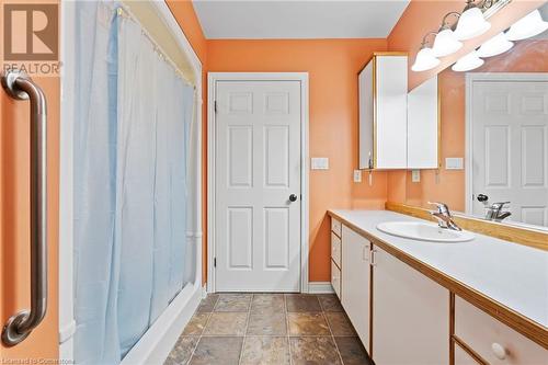 2859 Chippawa Road, Port Colborne, ON - Indoor Photo Showing Bathroom