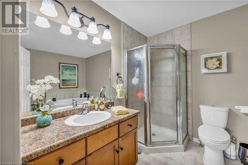 111 Magnolia Crescent, Grimsby, ON - Indoor Photo Showing Bathroom