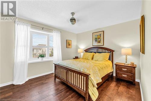 111 Magnolia Crescent, Grimsby, ON - Indoor Photo Showing Bedroom