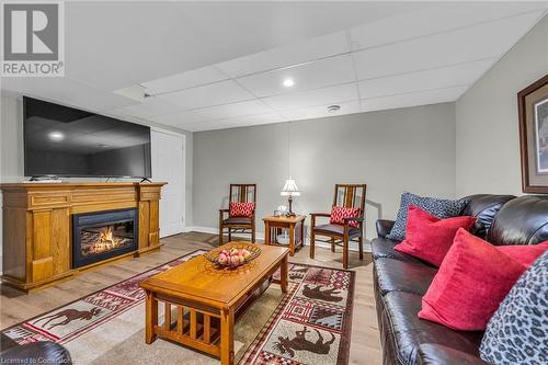 111 Magnolia Crescent, Grimsby, ON - Indoor Photo Showing Living Room With Fireplace