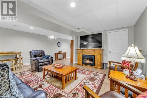 111 Magnolia Crescent, Grimsby, ON - Indoor Photo Showing Living Room With Fireplace