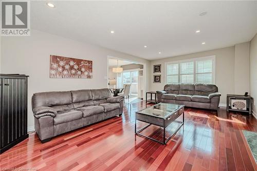 990 Upper Kenilworth Avenue, Hamilton, ON - Indoor Photo Showing Living Room