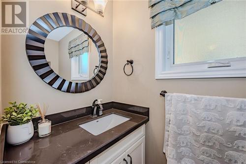 990 Upper Kenilworth Avenue, Hamilton, ON - Indoor Photo Showing Bathroom