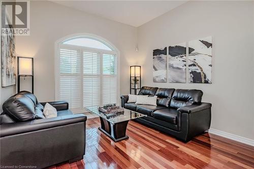 990 Upper Kenilworth Avenue, Hamilton, ON - Indoor Photo Showing Living Room