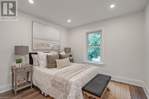 94 Dromore Crescent, Hamilton, ON - Indoor Photo Showing Bedroom