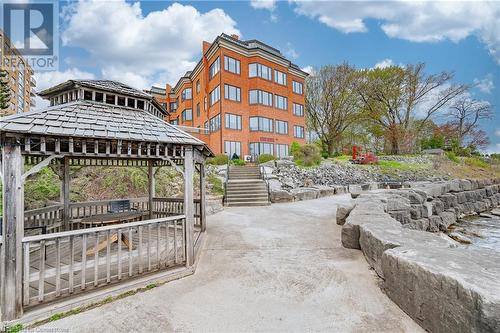 Lakeside Gazebo And BBQ area - 2220 Lakeshore Road Unit# 36, Burlington, ON - Outdoor