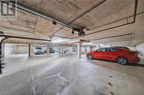 386 Highway #8 Unit# 301, Stoney Creek, ON - Indoor Photo Showing Garage