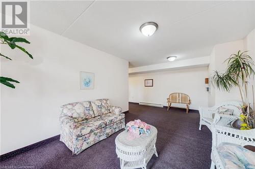 386 Highway #8 Unit# 301, Stoney Creek, ON - Indoor Photo Showing Living Room