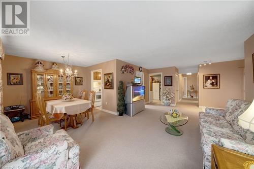 386 Highway #8 Unit# 301, Stoney Creek, ON - Indoor Photo Showing Living Room