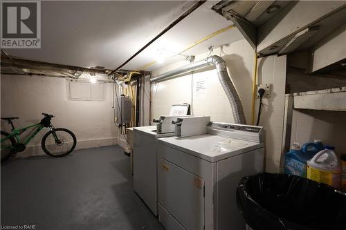 125 Sanford Avenue N, Hamilton, ON - Indoor Photo Showing Laundry Room