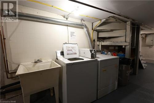 125 Sanford Avenue N, Hamilton, ON - Indoor Photo Showing Laundry Room