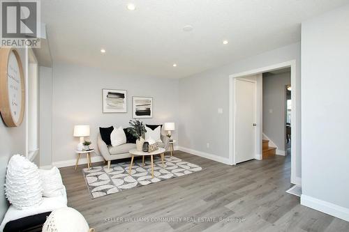 635 Dorchester Drive, Oshawa (Vanier), ON - Indoor Photo Showing Living Room