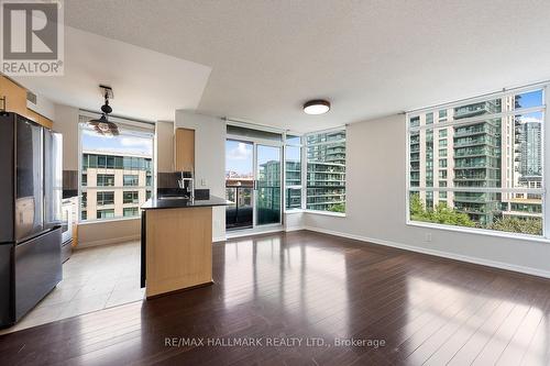 603 - 219 Fort York Boulevard, Toronto (Niagara), ON - Indoor Photo Showing Kitchen