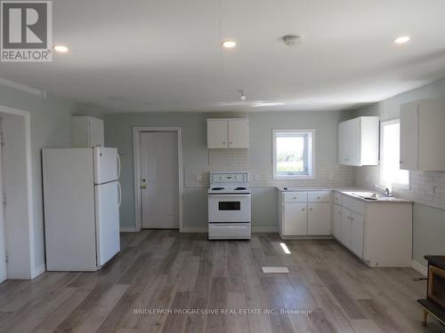 5193 Wellington 125 Road, Erin, ON - Indoor Photo Showing Kitchen