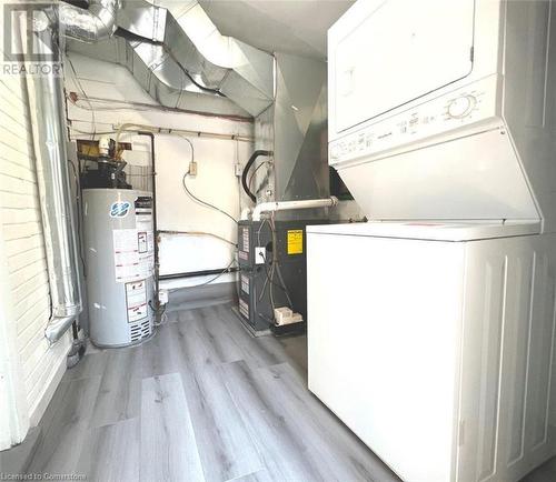 6689 Dorchester Road, Niagara Falls, ON - Indoor Photo Showing Laundry Room