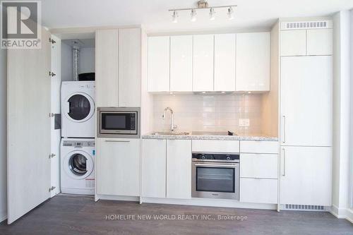 4111 - 115 Blue Jays Way, Toronto, ON - Indoor Photo Showing Laundry Room