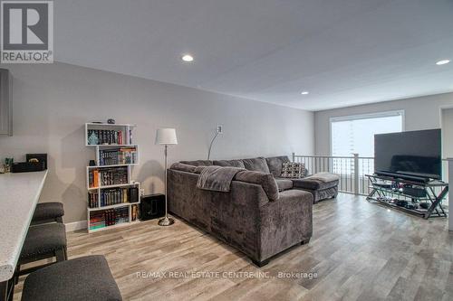 191 Moonstone Crescent, Chatham-Kent (Chatham), ON - Indoor Photo Showing Living Room