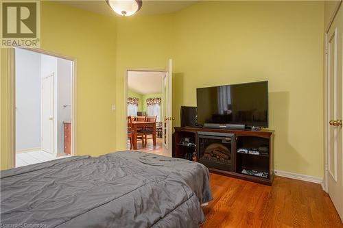 57 Talbot Avenue, Welland, ON - Indoor Photo Showing Bedroom