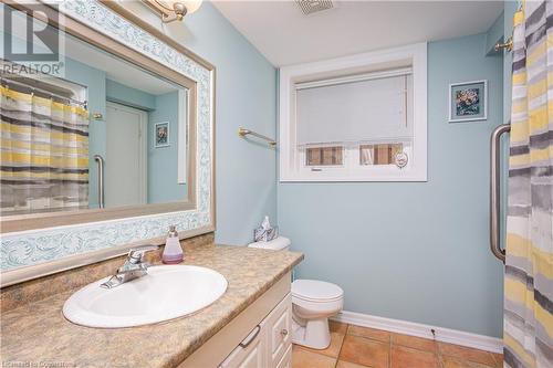 57 Talbot Avenue, Welland, ON - Indoor Photo Showing Bathroom