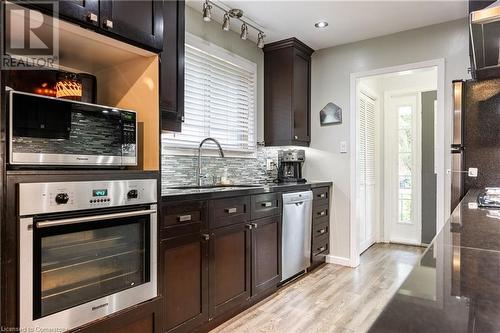 37 Gainsborough Road, Hamilton, ON - Indoor Photo Showing Kitchen With Upgraded Kitchen