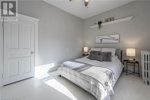 54 Bruce Street, Cambridge, ON - Indoor Photo Showing Bedroom