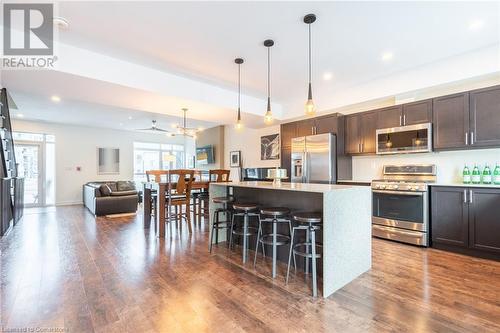 4 Concord Place, Grimsby, ON - Indoor Photo Showing Kitchen With Upgraded Kitchen