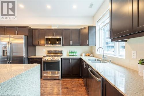 4 Concord Place, Grimsby, ON - Indoor Photo Showing Kitchen With Double Sink With Upgraded Kitchen