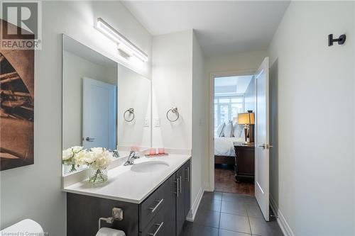 4 Concord Place, Grimsby, ON - Indoor Photo Showing Bathroom