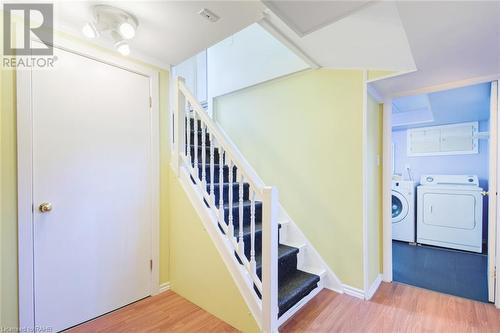 183 Grove Park Drive, Burlington, ON - Indoor Photo Showing Laundry Room