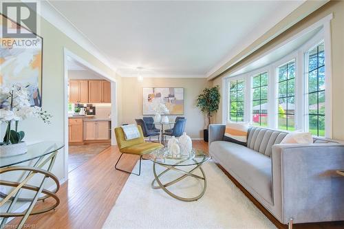 183 Grove Park Drive, Burlington, ON - Indoor Photo Showing Living Room