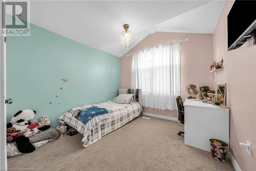 21 Blue Mountain Drive, Hannon, ON - Indoor Photo Showing Bedroom