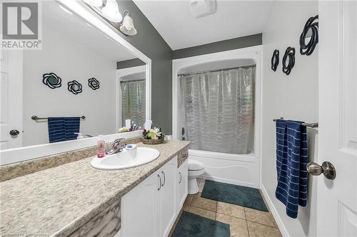 21 Blue Mountain Drive, Hannon, ON - Indoor Photo Showing Bathroom