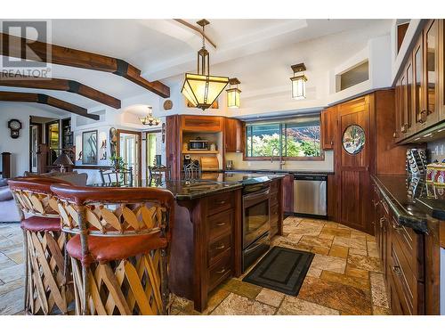 240 Clifton Road N, Kelowna, BC - Indoor Photo Showing Kitchen