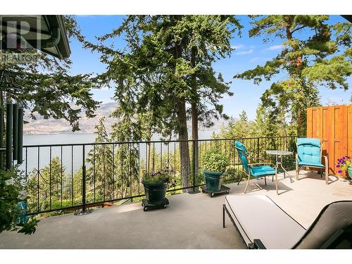 240 Clifton Road N, Kelowna, BC - Outdoor